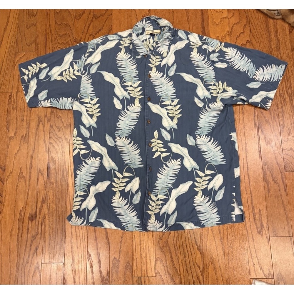TOMMY BAHAMA Hawaiian Shirt Mens Large 100% Silk Blue Floral Camp